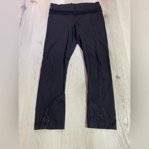 Lululemon Inspire Crop II Black With Lace Mesh Accents, Size 4 - Picture 1 of 9